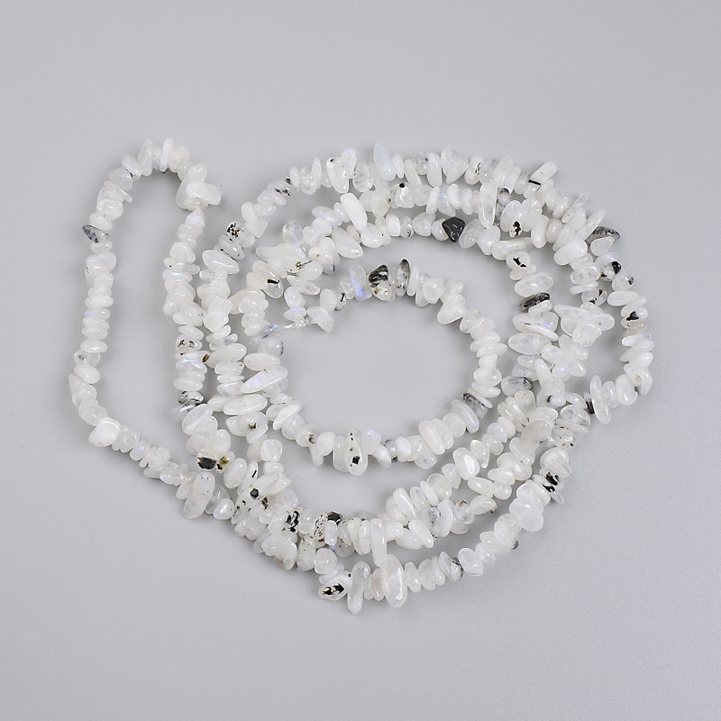 Adularia Beads - Chip-Size, diameter 4-7×2-4 mm, length 78 cm on beading thread