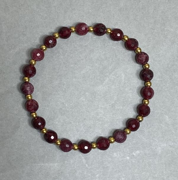 Bracelet with faceted tourmaline beads 6mm and hematite beads 3mm, length 18 cm, elastic