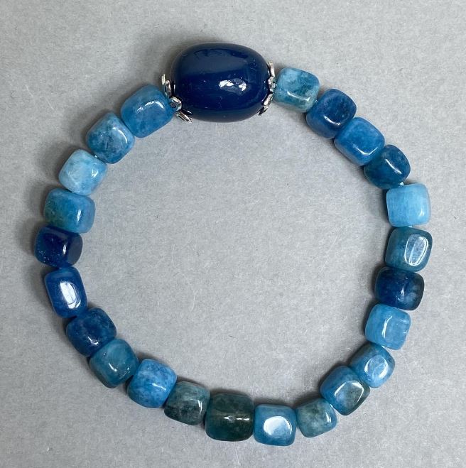 Apatite cube bracelet 6–7 mm with faceted elements 19×14 mm, with metal inserts, 18 cm stretch
