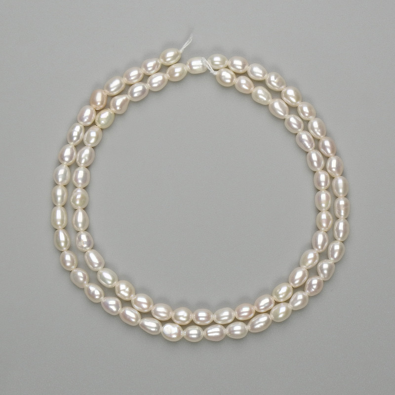Natural River Pearl Beads 5–5.5 mm, on thread, length 39 cm