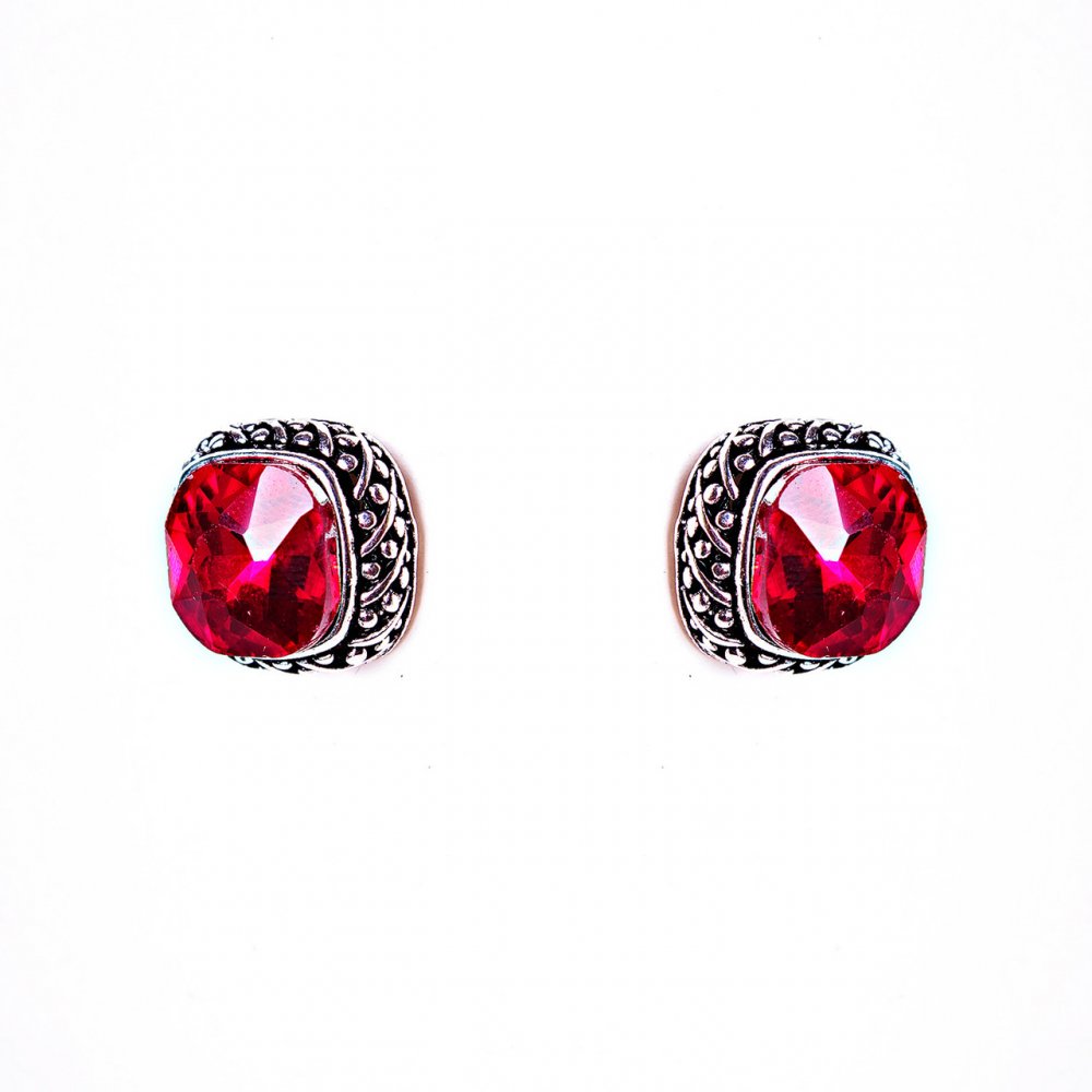 Earrings with a 1.7 cm square red crystal