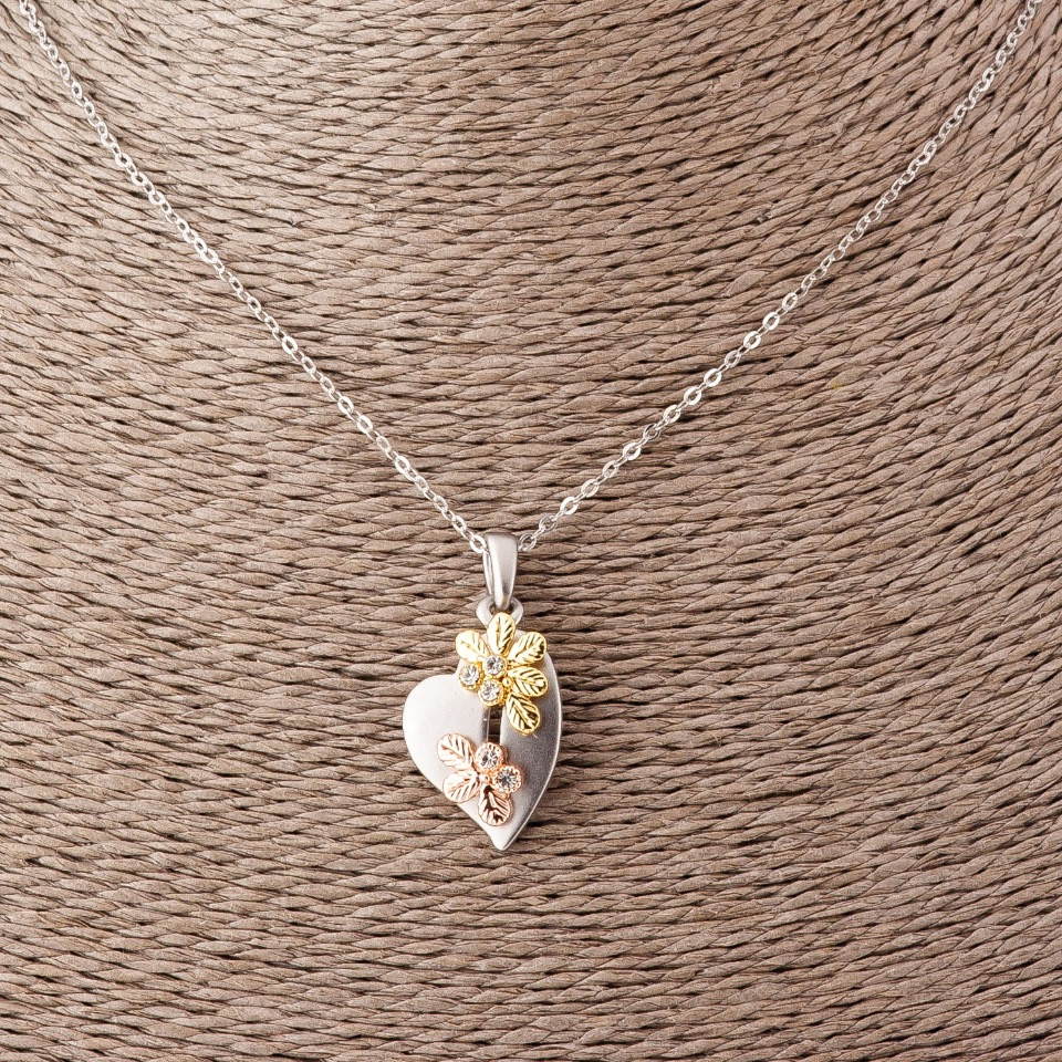 Кулон Серце з квітами на якірному ланцюжку, довжина 52см, діаметр 2, 5х1, 7см сріблястий матовий метал