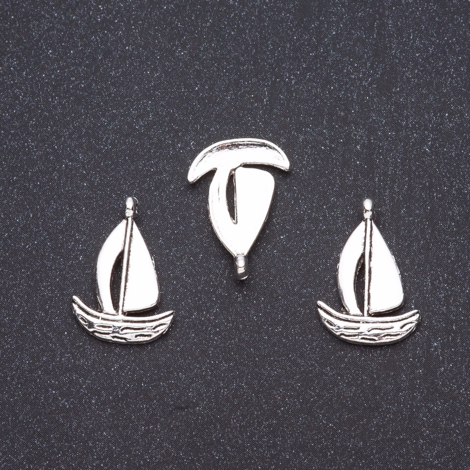 Ship pendant hardware 1.9×1.3 cm, 20 g, +/- 28 pcs