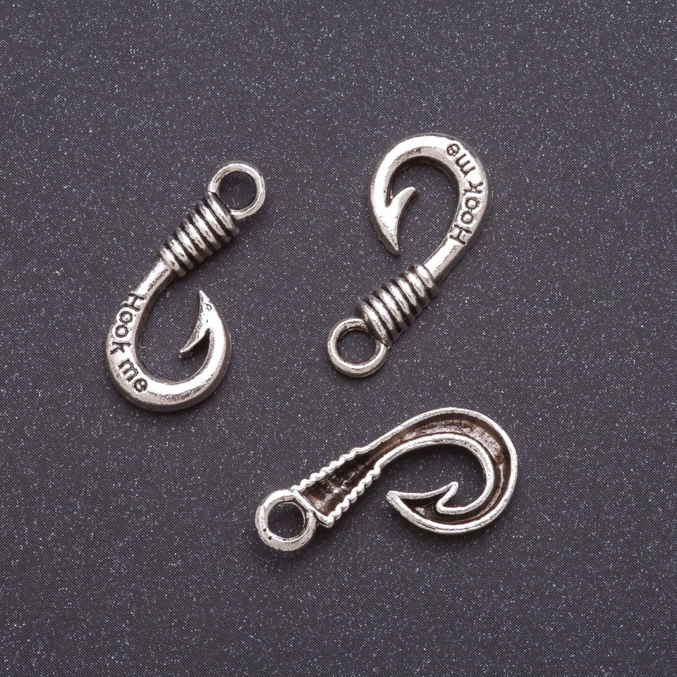 Hook Pendant in Gray Metal 10mm