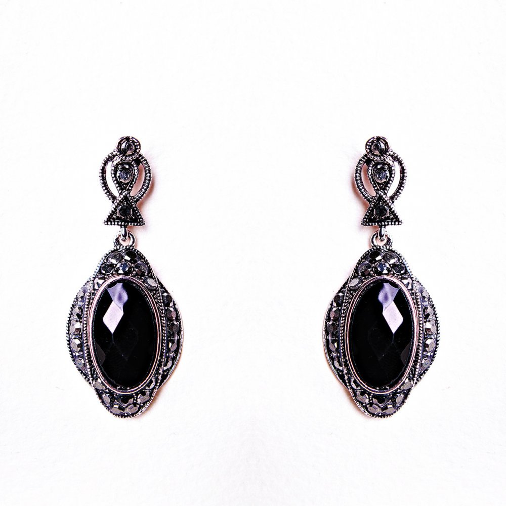 Oval Openwork Earrings Black Crystal (40 × 20mm)