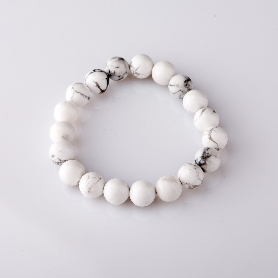 Elastic bracelet, natural howlite, smooth bead, 8mm diameter+