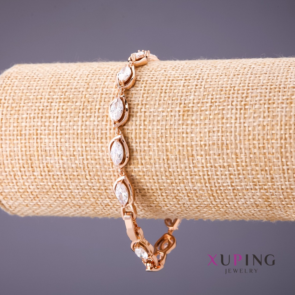 Elegant Xuping bracelet with white stones, 17–19 cm length, 7 mm thickness, gold color