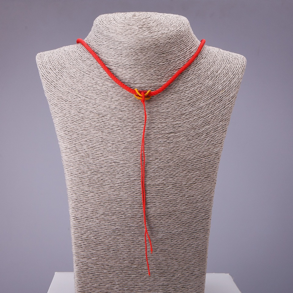 Red neck cord with yellow fastener 60cm