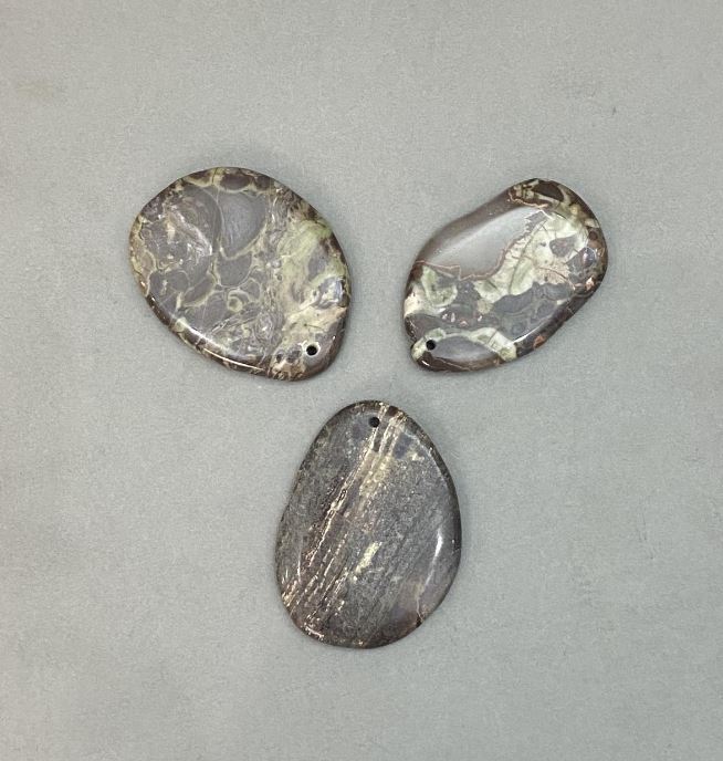 Pendant with natural Jasper 40x55 mm (±)