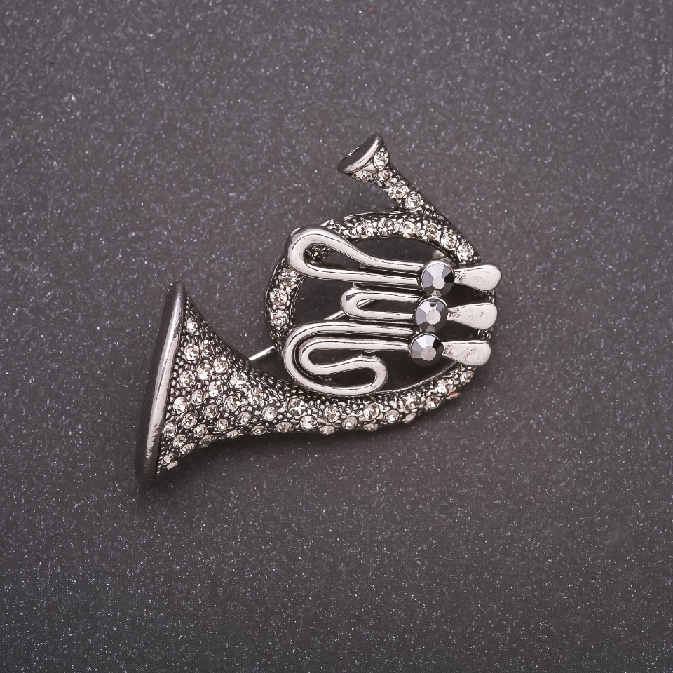 Brooch 'Trumpet in Rhinestones' Gray Metal 42x45mm