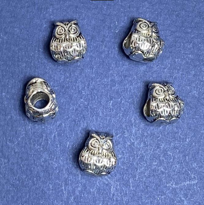 Bead-insert finding, 11x9 mm, inner diameter 4.5 mm, packaging 20 g +/- 9 pcs
