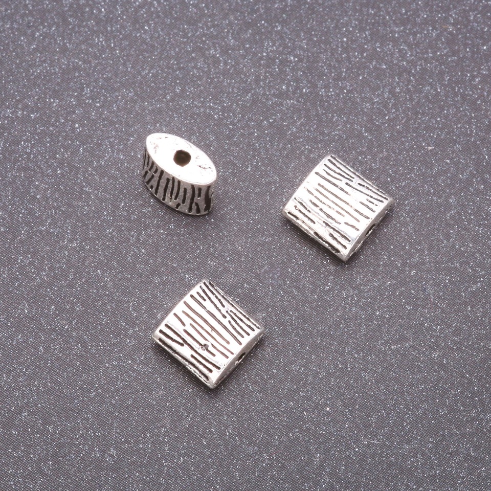 Bead insert hardware Square 'Bark', diameter 8×8 mm, diameter in-1, 35 mm fac., 20 g +/- 18 pcs