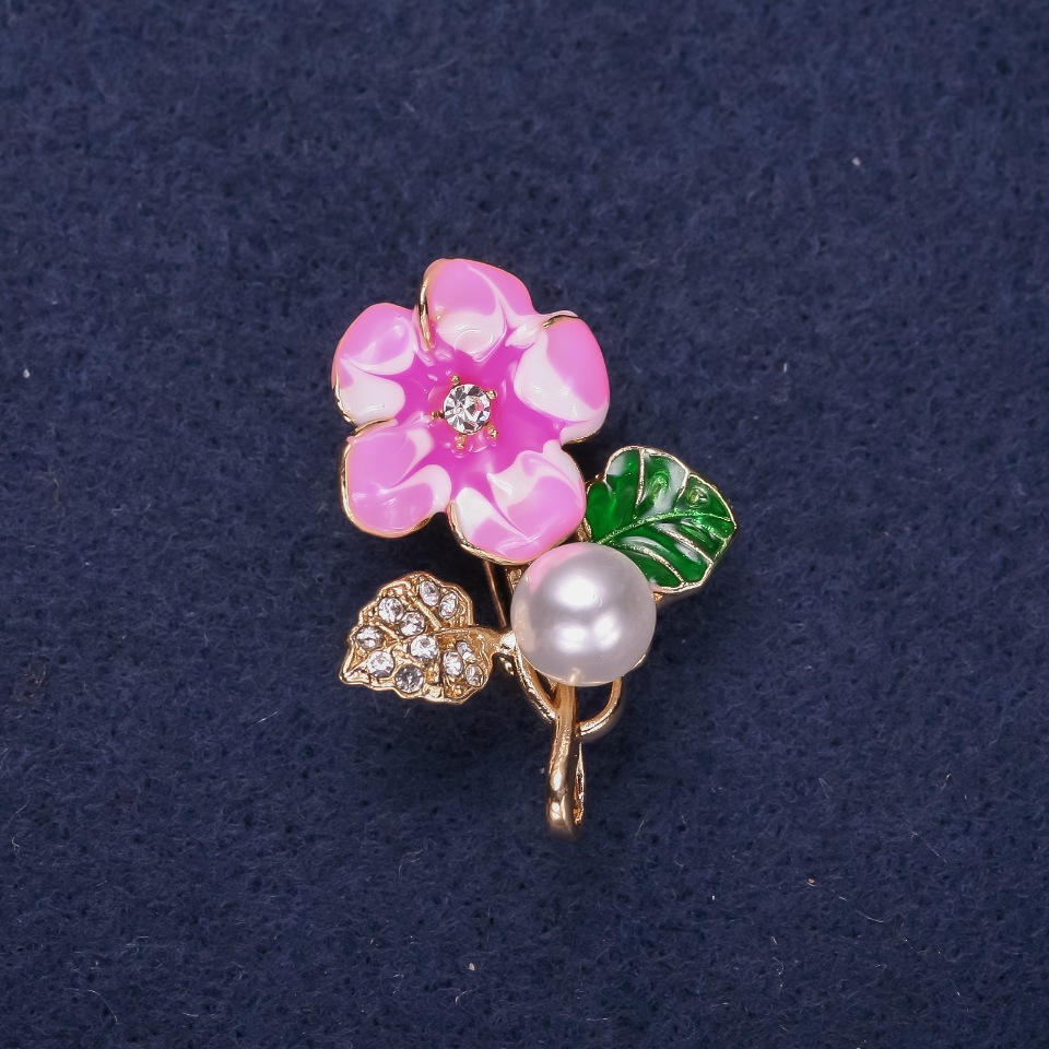 Brooch 'Flower' with Pearl Inlay