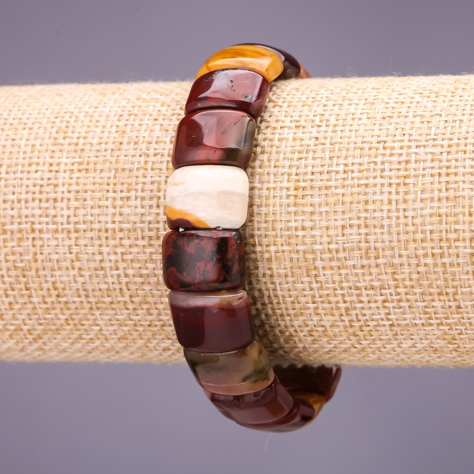 Mookaite Jasper Bracelet, link 16x11 mm, length 18 cm on elastic