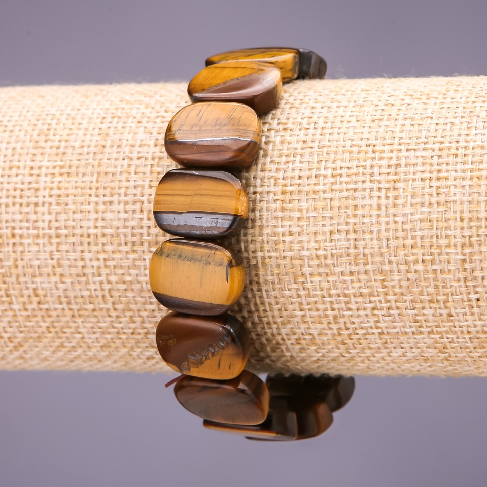 Tiger's Eye Bracelet - 17x12 mm links, 18 cm length on elastic