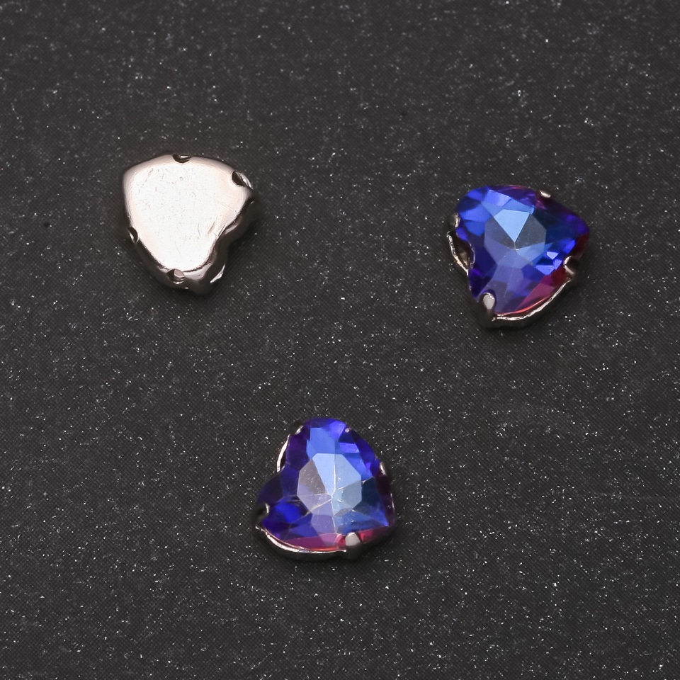 Price per pack / 10 pcs. Sew-on Heart Crystal 8mm Blue-Raspberry