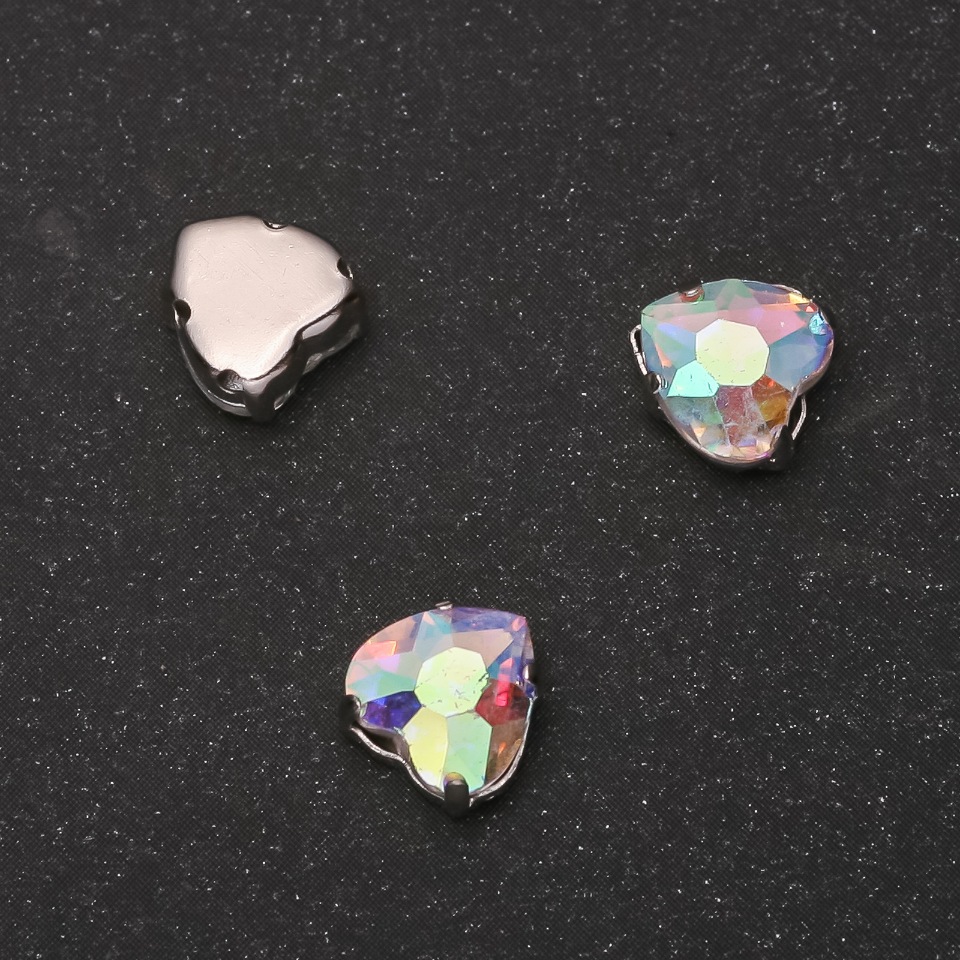 Price per pack / 10 pcs. Sew-on crystal with a pin, Heart, 8mm Rainbow
