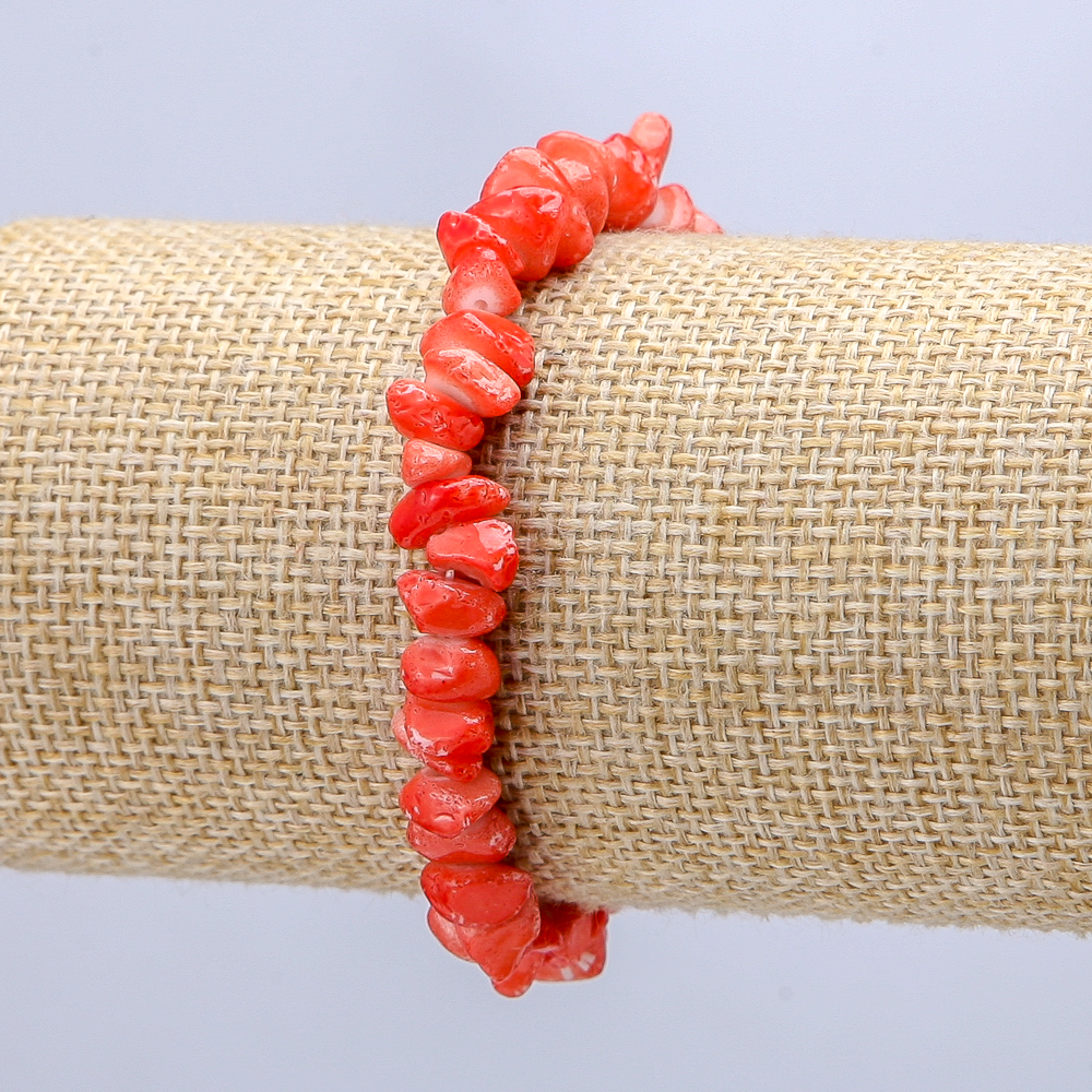 Toned mother-of-pearl bracelet on elastic, chiplets 7(±)mm, length 18 cm