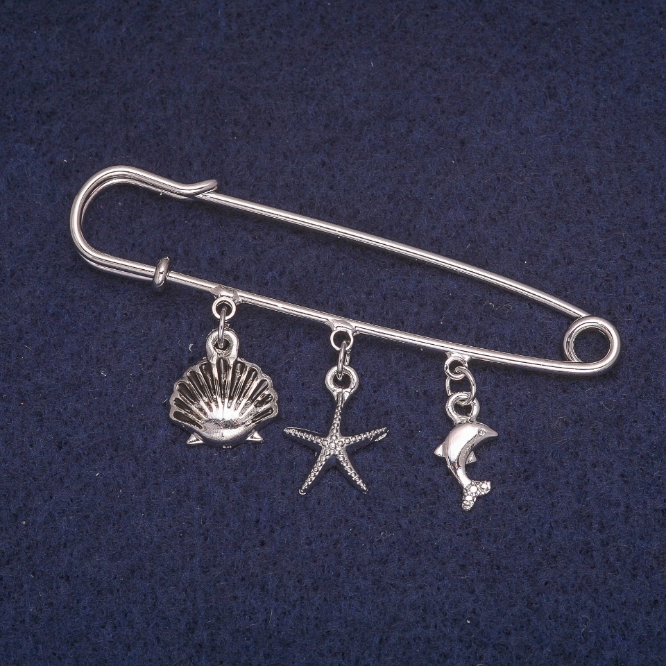Brooch pin with sea pendants, silver-tone metal 13x60mm