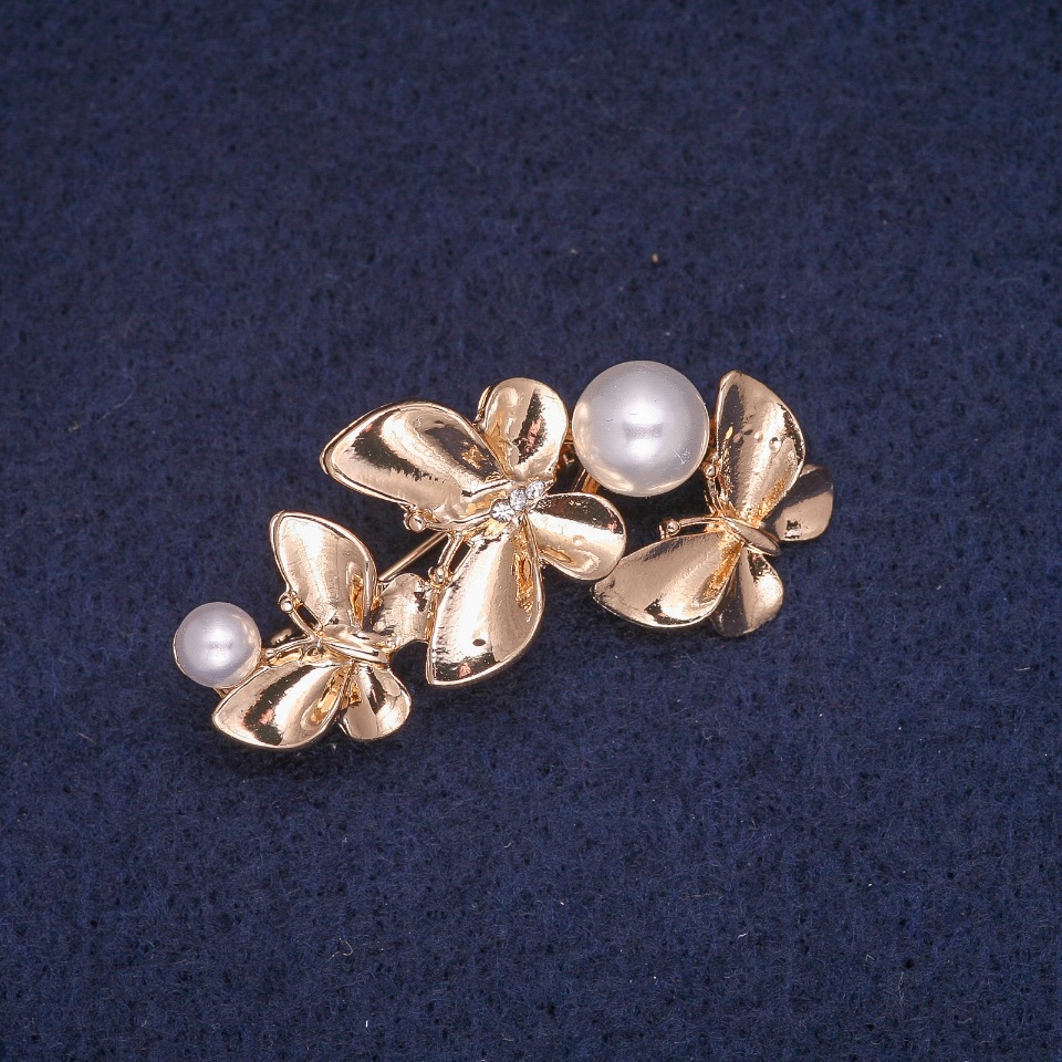 Butterfly Brooch with Beads and Rhinestones, Gold-Tone Metal 22x41mm