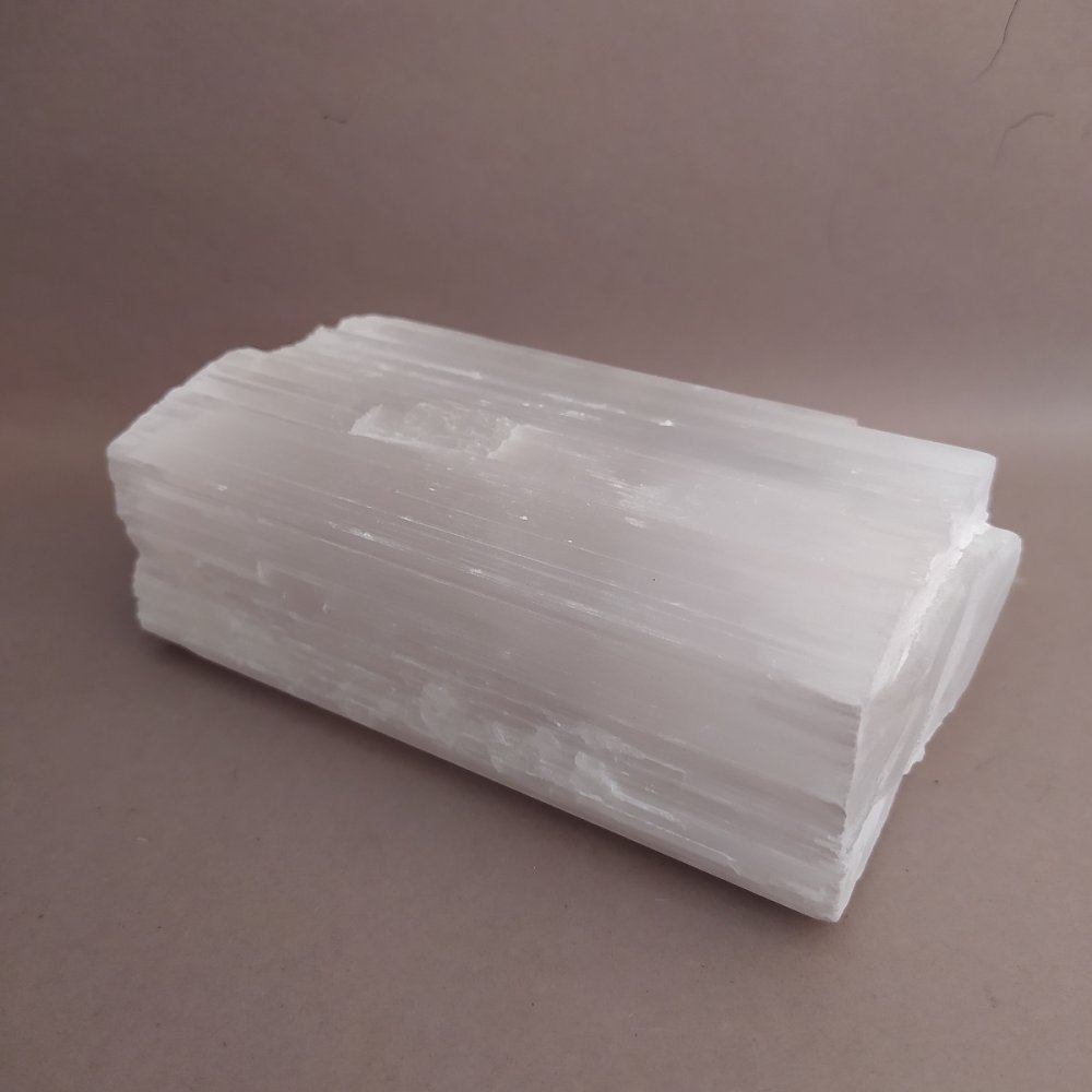 Unprocessed Selenite Mineral (price per 100 g) weight from 600 g