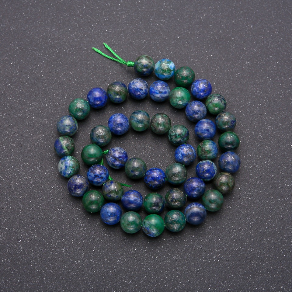 Azurite natural stone beads, smooth round spheres, 8.5 mm diameter, on a strand about 38 cm long