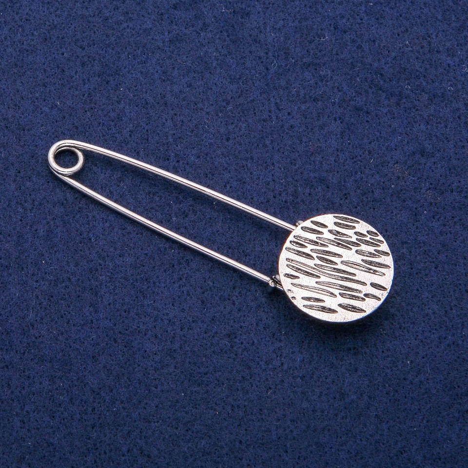 Coin-Shaped Brooch Pin 22x76mm, Silver-Tone Metal