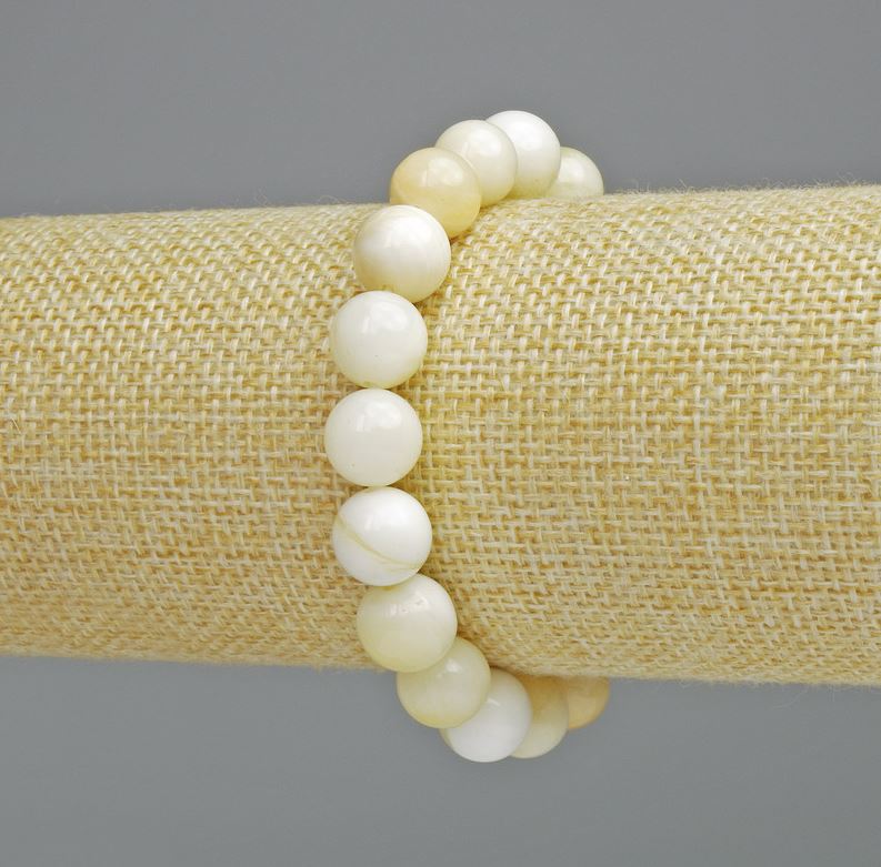 Bracelet Pearlescent White Balamut, smooth bead, 10 mm diameter, 18 cm length (stretch)