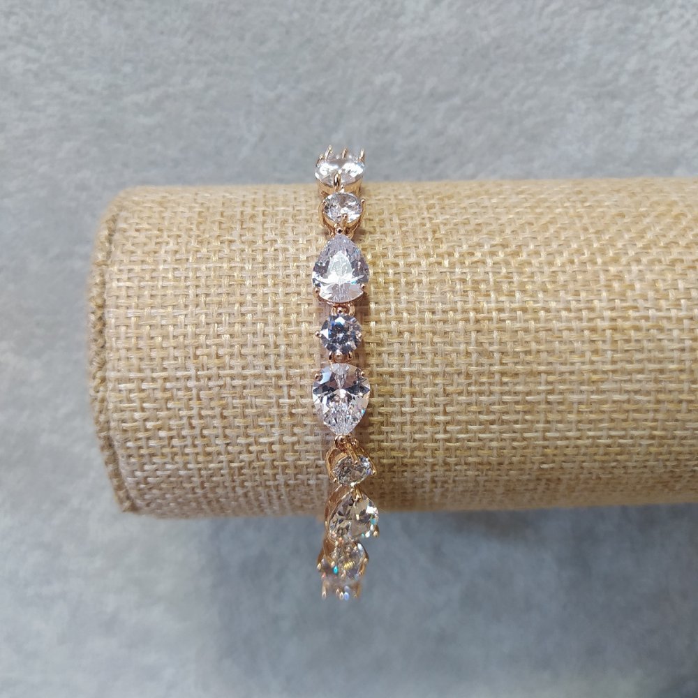 Xuping Bracelet with White Stones, 7mm Thick, Length 17-19 cm, 18K Gold Plating with Additional Link