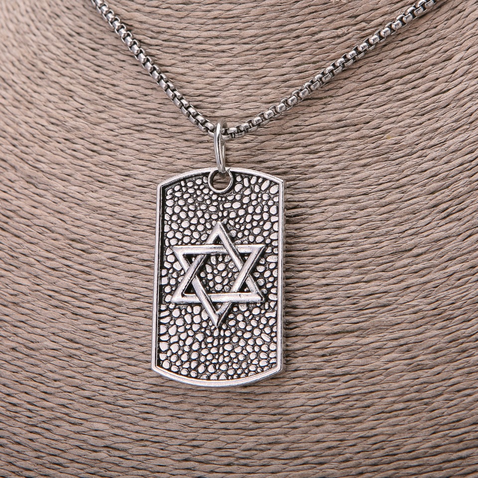 Pendant 'Star of David' 30×48 mm on a chain, chain length 65 cm, metal color silver