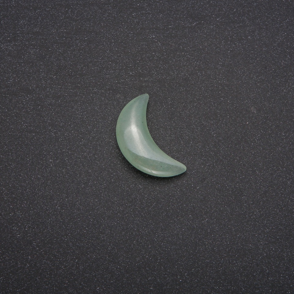 Moon-shaped Jade Souvenir Stone 16×30×8 mm
