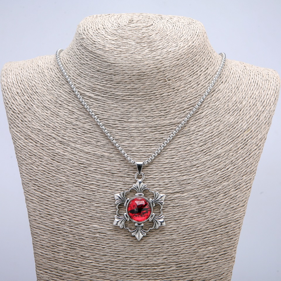 Pendant 'Dragon's Eye in a Frame' 50×35 mm on a chain, length 70 cm, silver metal