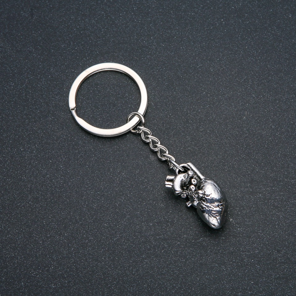 Keychain 'Heart', dimensions 27×13 mm, length 8 cm; silver-colored metal