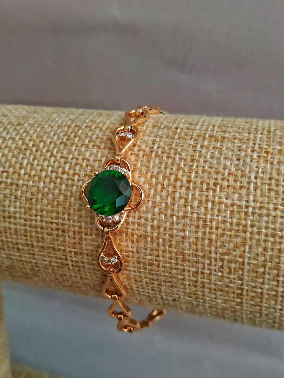 Xuping Bracelet, 18K Gold-Plated, with White Crystals and Green Crystal, Length 16–17 cm, Thickness 6 mm +