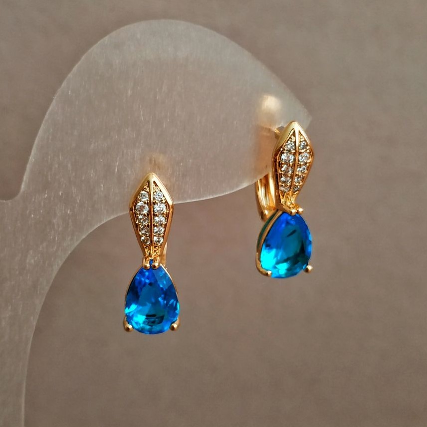 Xuping Earrings 18K Gold Plating with White Crystals and Blue Crystal, diameter 20x6 mm +