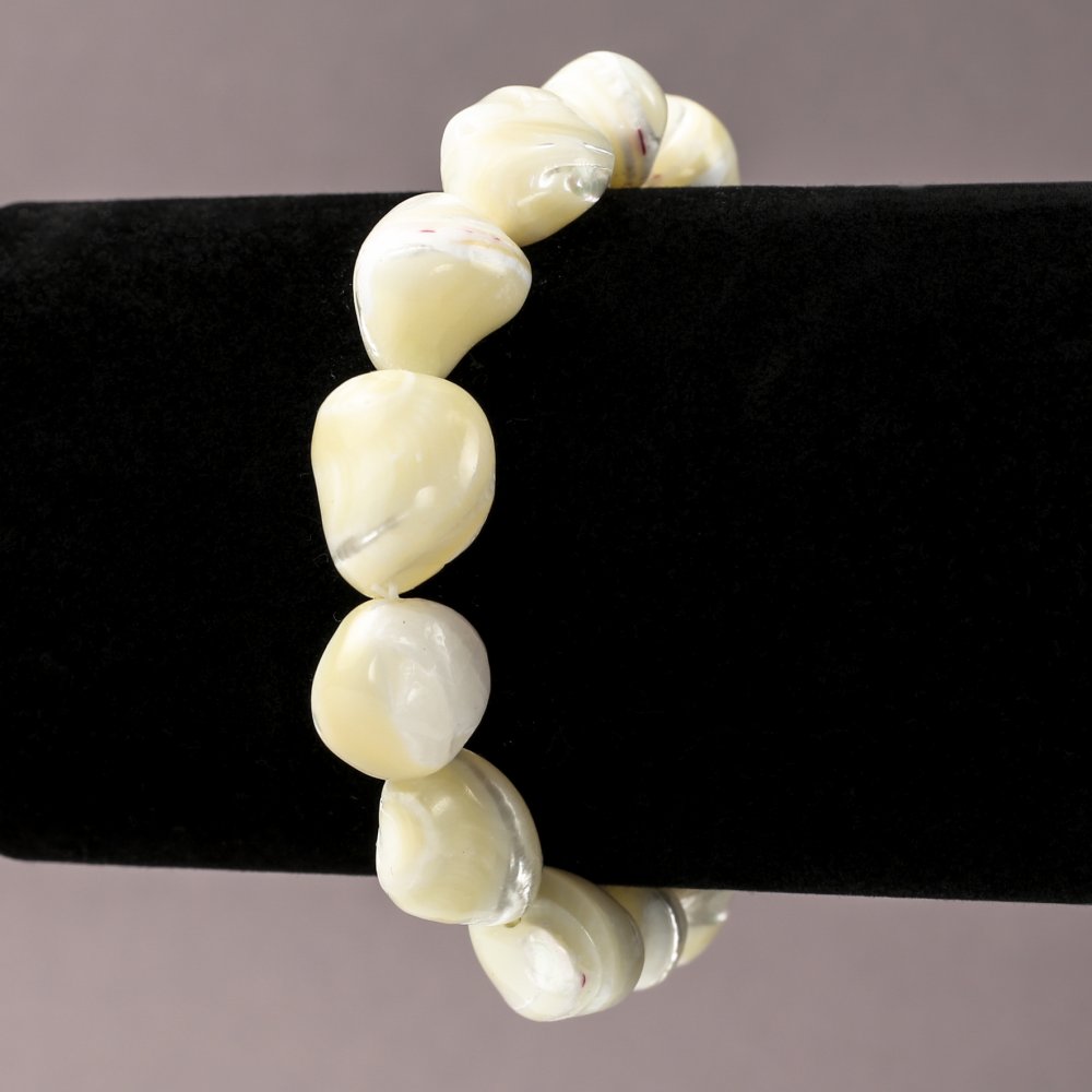 Elastic bracelet with natural mother-of-pearl glow, diameter 20×15 mm+