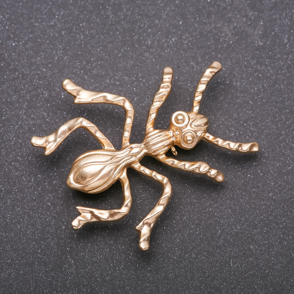 Ant Brooch in Yellow Metal 50x45mm