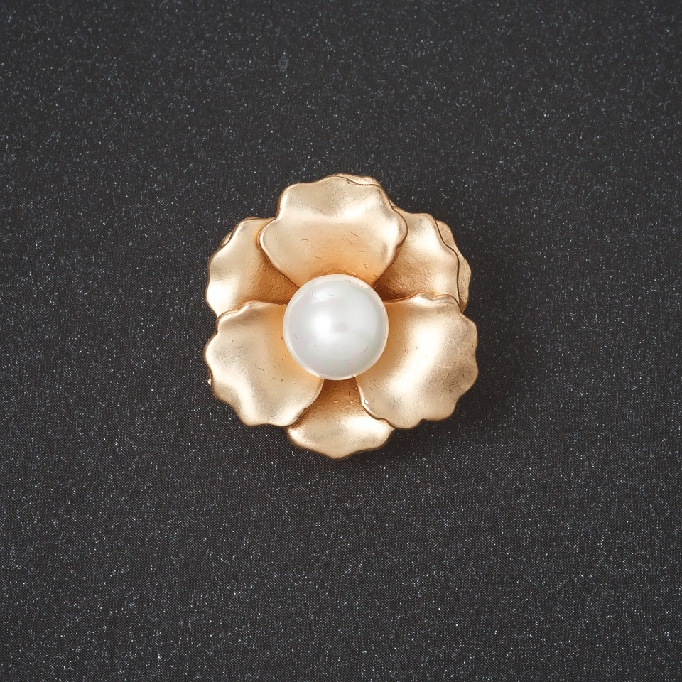 Brooch 'Hollyhock Flower' metal color 'matte gold' 2.5 cm