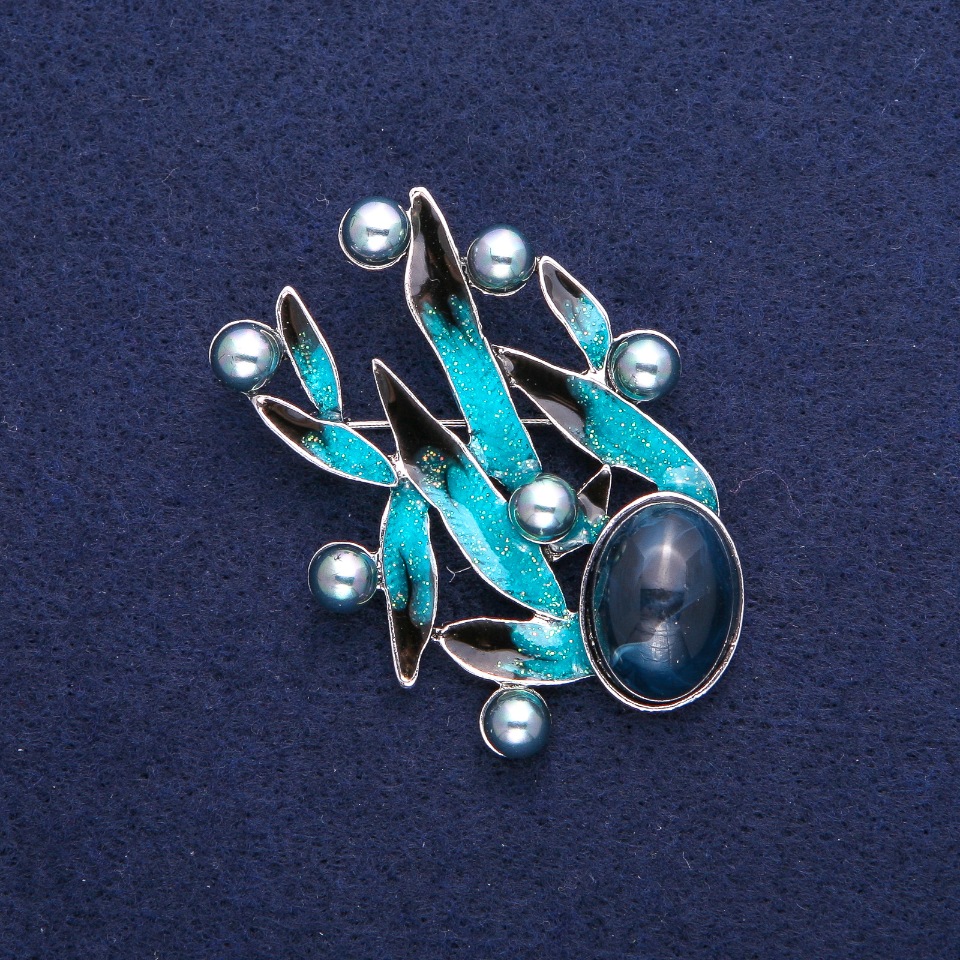 Brooch 'Leaves with Pearl', blue enamel, silver-tone metal 38x53mm