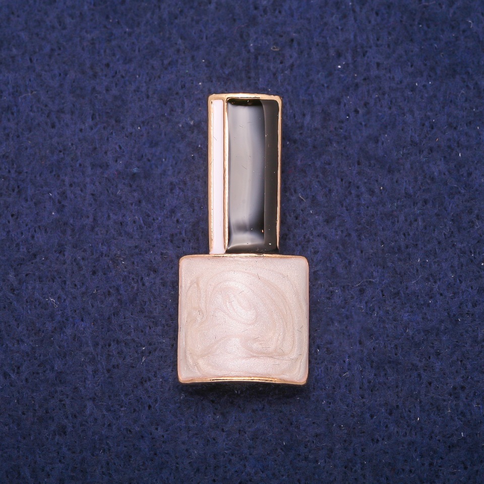 Pearlescent Lacquer Brooch, black and white enamel, gold-tone metal 18x39 mm