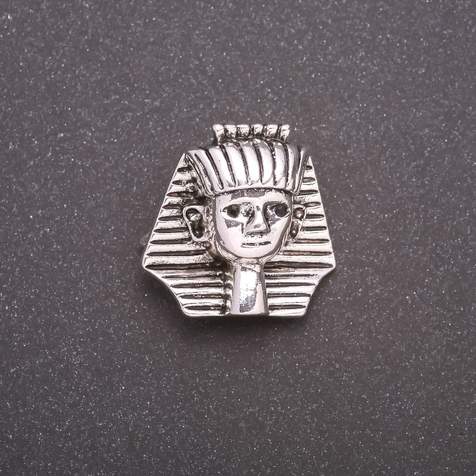 Brooch 'Pharaoh' in gray metal 25x25 mm