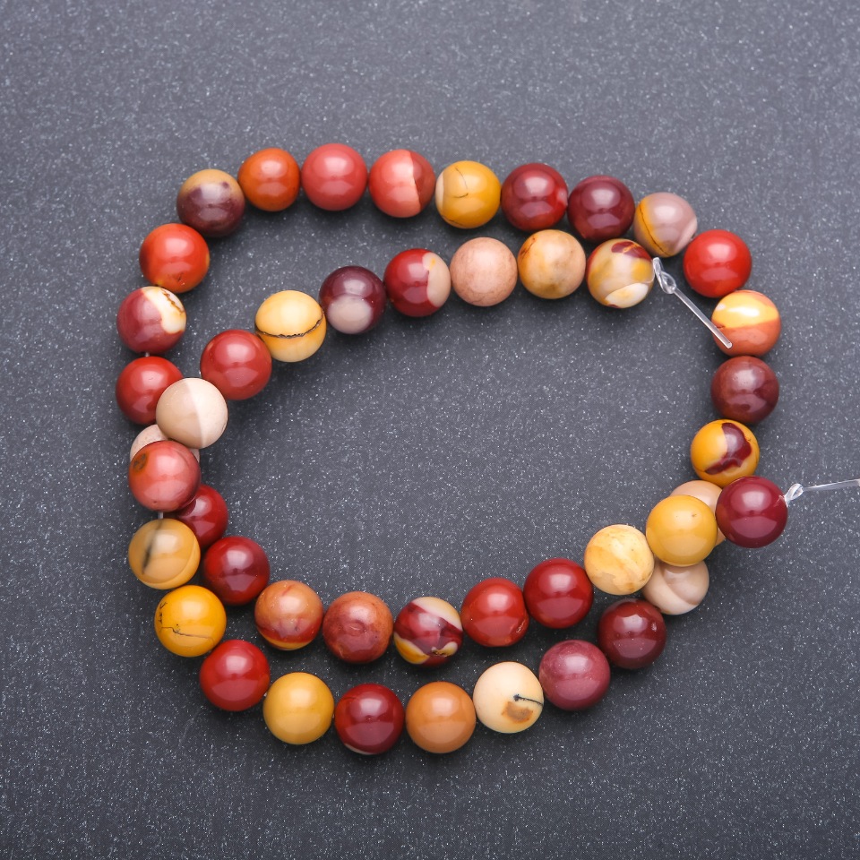 Mookaite Jasper Beads - Smooth Balls, 8 mm Diameter, 38 cm String