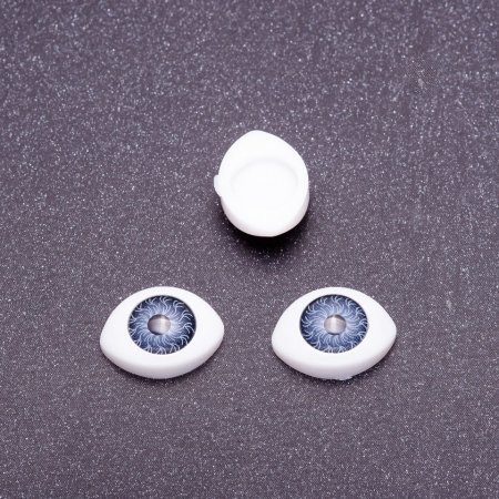 Hardware 'Live Eyes' pair with blue pupils, 8mm diameter, 11x14mm, packaging 50 pairs