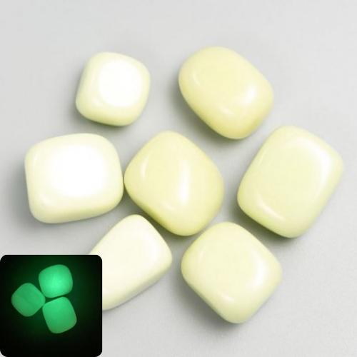 Natural Onyx Stone that Glows in the Dark, Faceted 25×17 mm (+/-), 100 g Pack, Green Glow