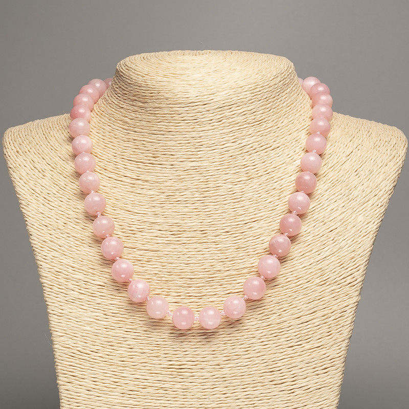 Necklace 'Strawberry Quartz' smooth beads, 10 mm diameter, about 50 cm long, from white jade (synthetic-dyed)