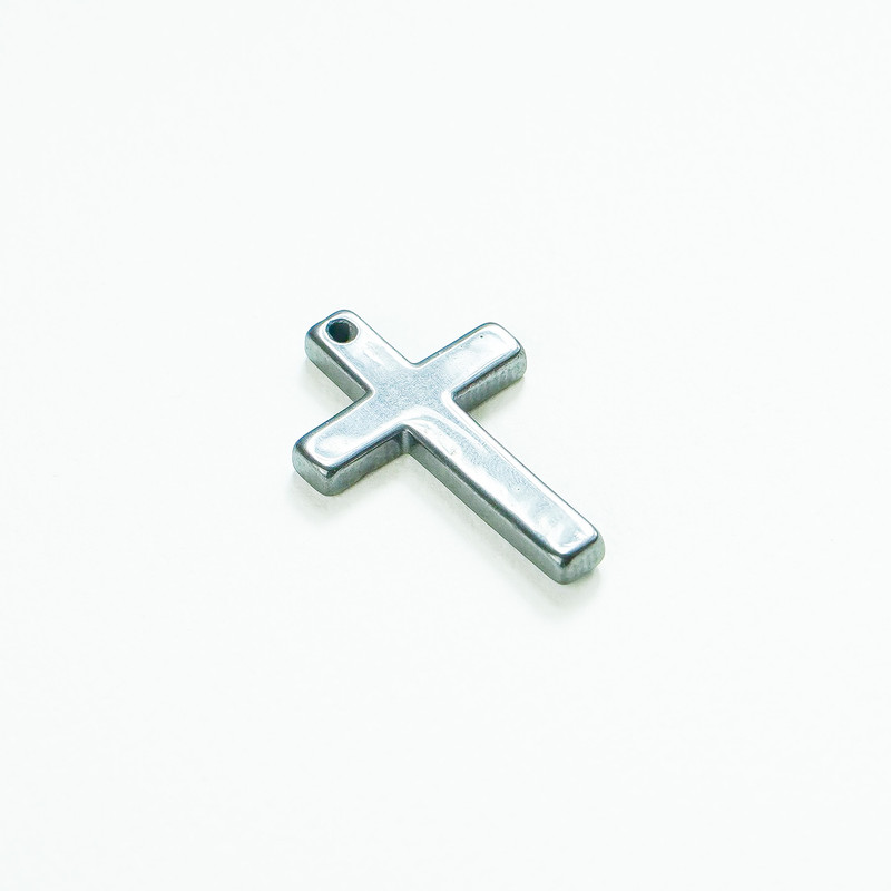 Hematite Cross Pendant, 22×33 mm, 5×3 mm+