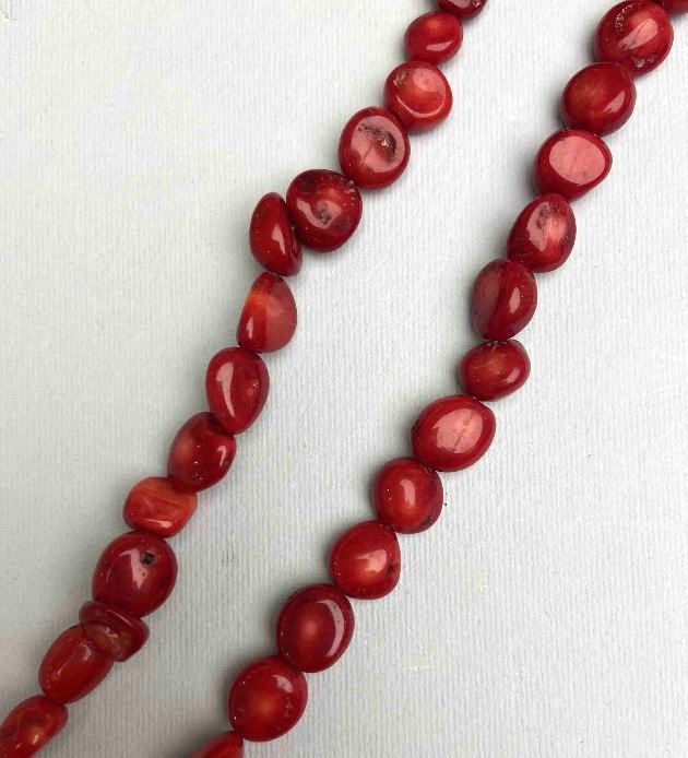 Natural coral oval on thread, diameter 11-13×11-12 mm, length 40 cm