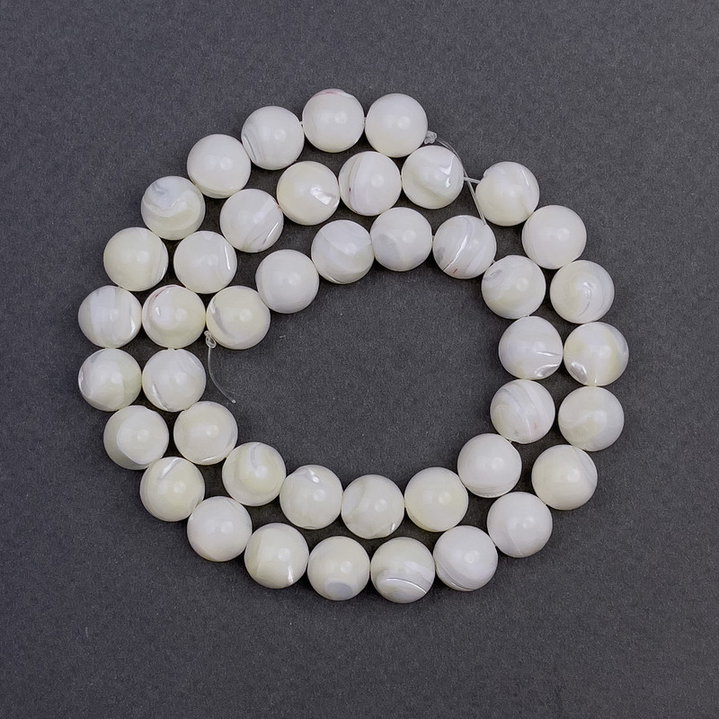 Mother-of-Pearl Beads, Smooth Ball, Diameter 9 mm, Length 39 cm on Thread