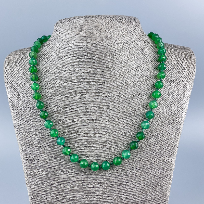 Chrysoprase natural gemstone necklace with a faceted bead, 8 mm diameter, length 50 cm +