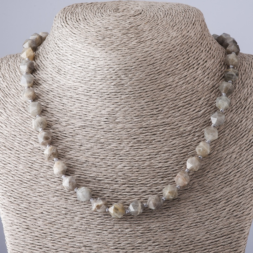 Necklace of natural Labradorite octagonal beads, 45 cm length, 7–8 mm diameter